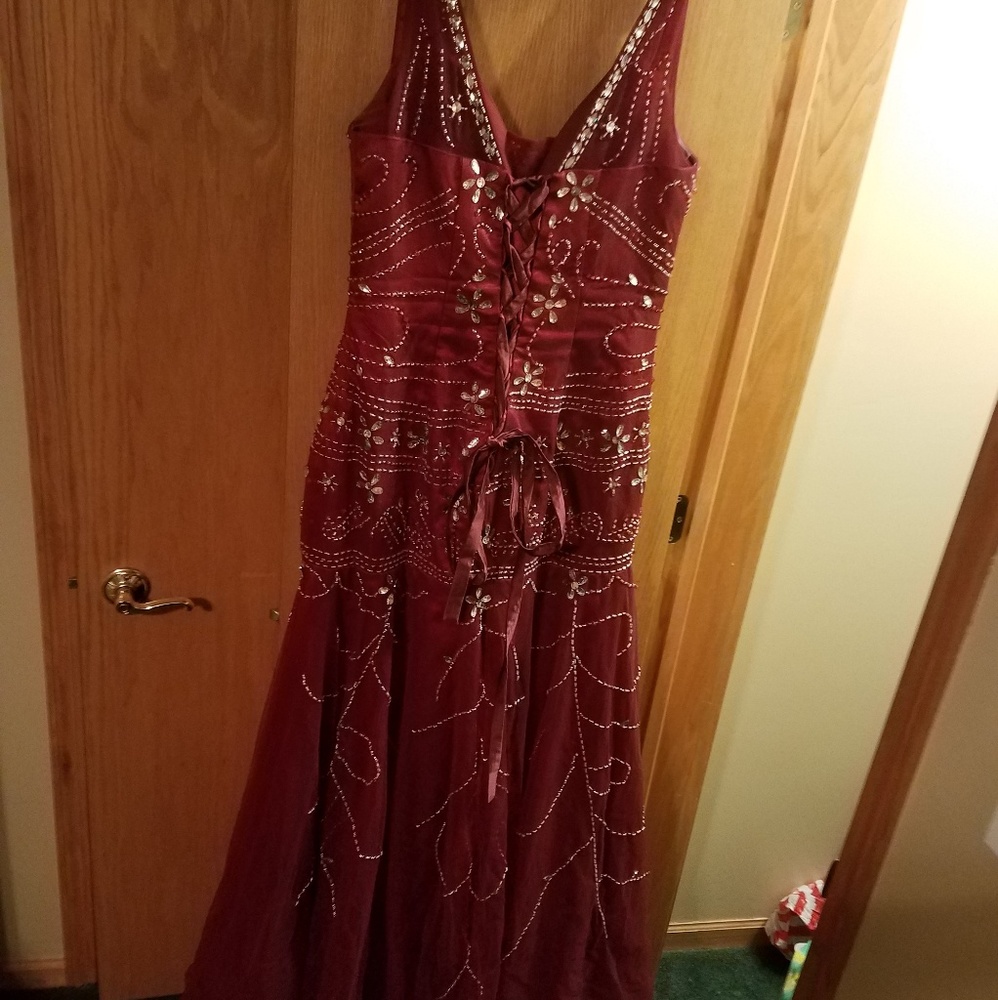 Maroon prom dress